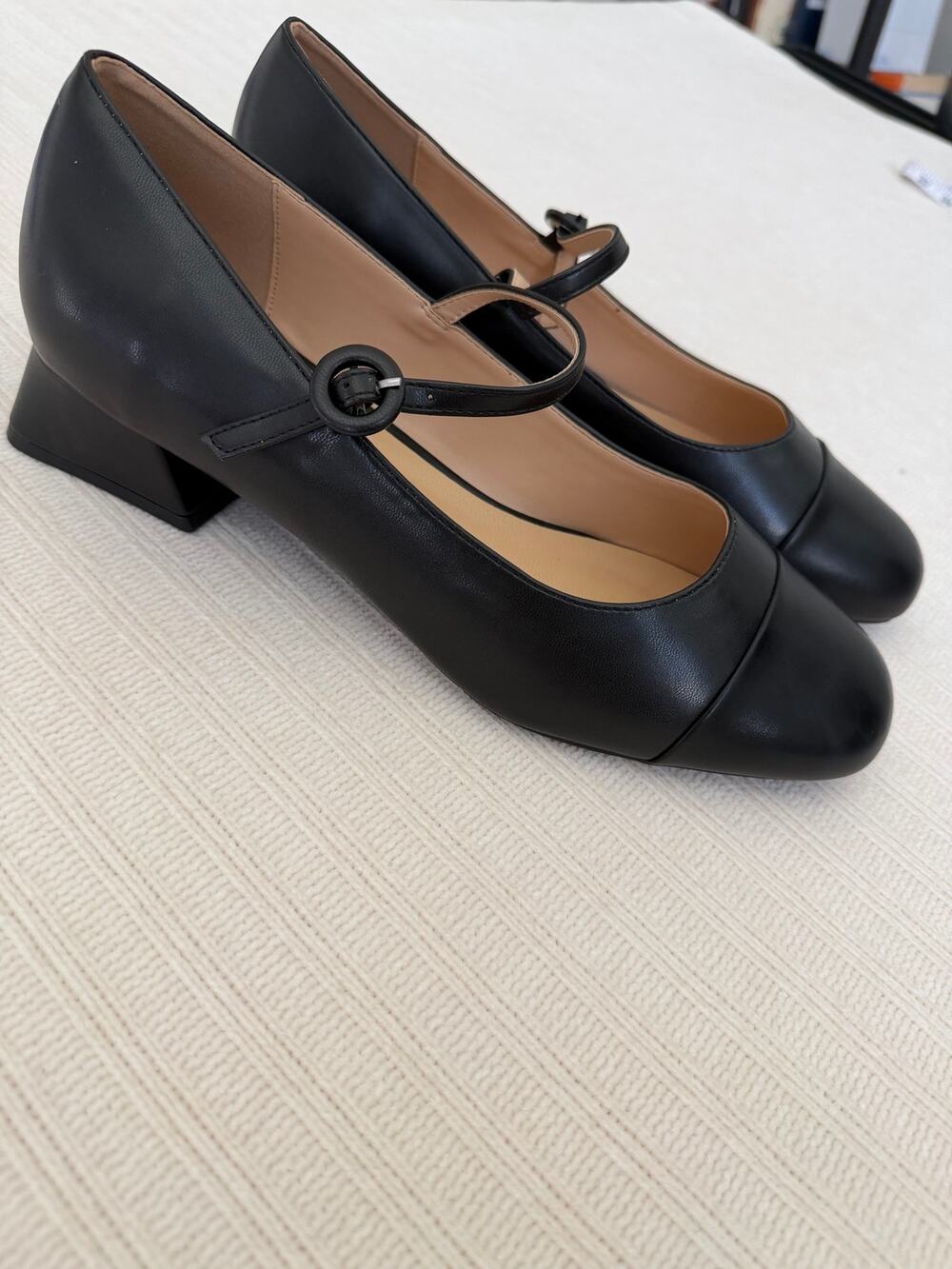 C. Paravano Black Leather Mary Jane Heels Size EU 41.5 US apprx 10.5 Like New